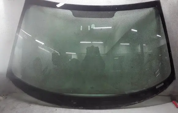 Chrysler Pacifica Front windscreen/windshield window 