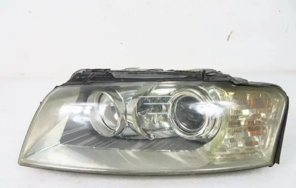 Audi A8 S8 D3 4E Headlight/headlamp 5DV00829000 15811700 15811701