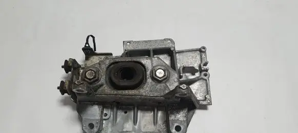 Nissan Juke I F15 Engine mount vacuum valve 