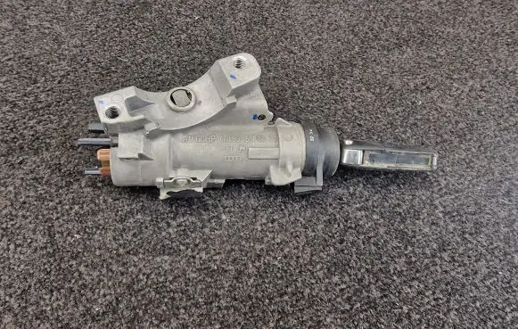 Audi A4 S4 B6 8E 8H Ignition lock 4B0905851N