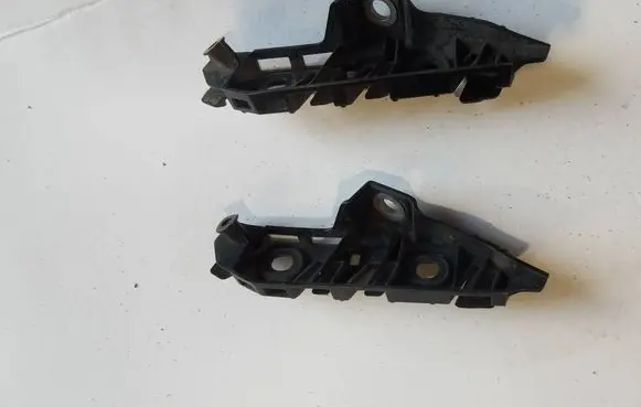 Volkswagen PASSAT B8 Front bumper mounting bracket 3G0807049