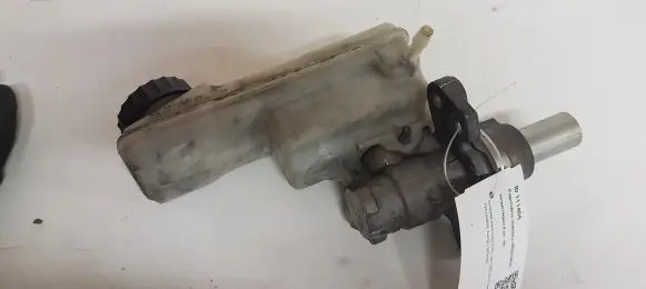 Renault Megane II Master brake cylinder