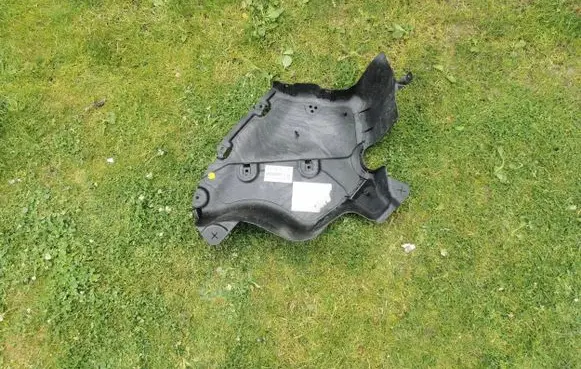 BMW 3 G20 G21 AdBlue liquid reservoir 7447185