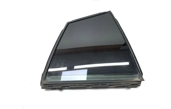 Toyota Prius (XW50) Rear door window glass 6818847030