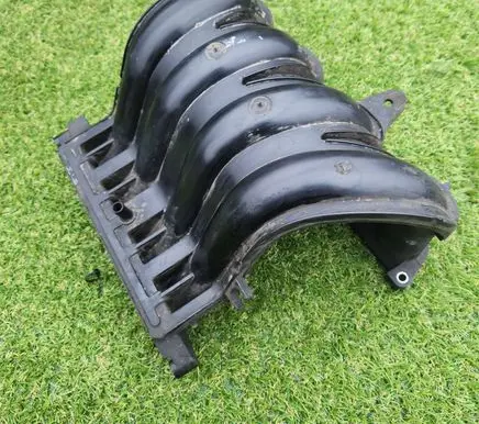 Nissan Note (E11) Intake manifold 2T070880