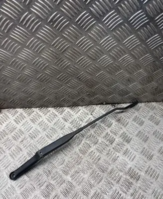 Audi A4 S4 B5 8D Front wiper blade arm 8D1955407A