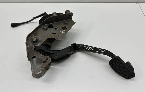 Clutch pedal