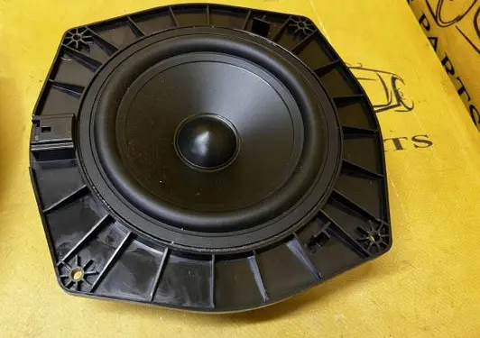 Land Rover Discovery 5 Front door speaker DPLA18808BB