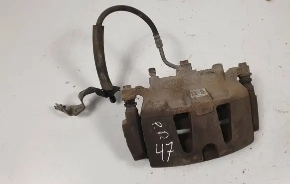 Chrysler Town & Country V Front brake caliper