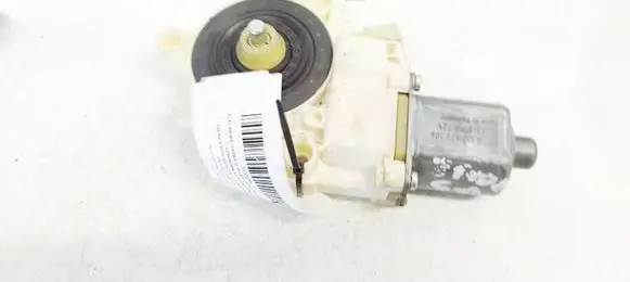 Mercedes-Benz C AMG W204 Rear door window regulator motor 0130822504