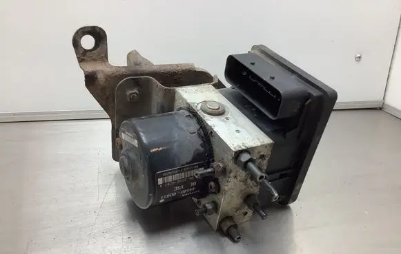 Toyota Yaris ABS Pump 895410D030 06210903193 00009056D1