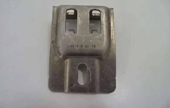 Citroen C3 Radiator mount bracket 4918