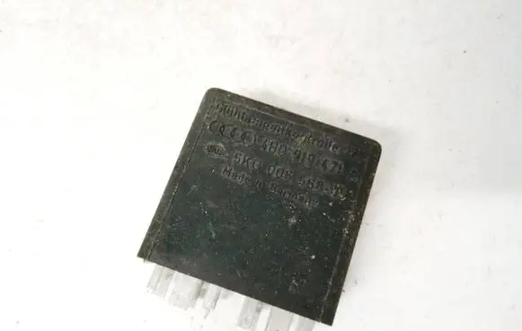 Volkswagen PASSAT B5 Other relay 4b0919471a 5kg006568-05