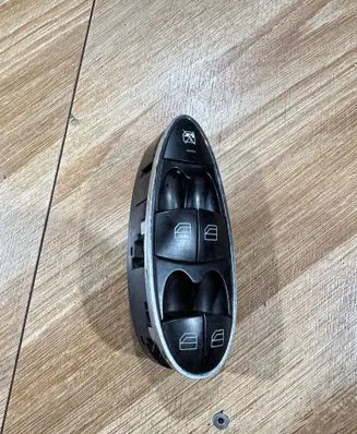 Mercedes-Benz CLS C219 Electric window control switch SWF502159 A2118213679 2490705002