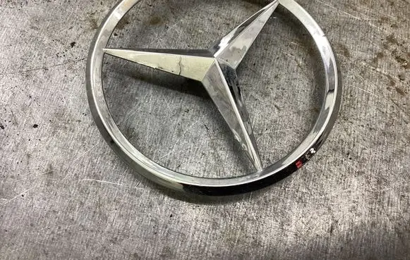 Mercedes-Benz SLK R170 Manufacturer badge logo/emblem 