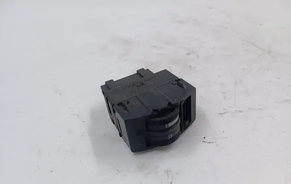 Audi A6 S6 C5 4B Headlight level height control switch 4B0919094 04052205