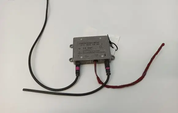 Mercedes-Benz C W203 Bluetooth control unit module 2118200885