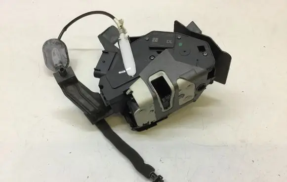 Ford Galaxy Rear door lock EM2AR26412CC
