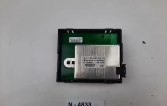 Mercedes-Benz B W245 Aerial antenna amplifier A1698200475