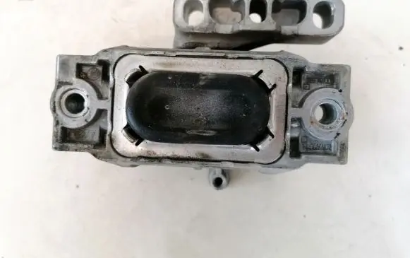 Volkswagen Golf VI Engine mount bracket 1k0199262