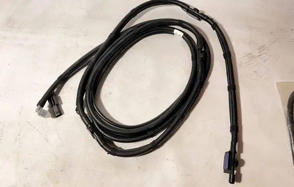 Mercedes-Benz S W221 Windshield washer fluid hose 2218600192