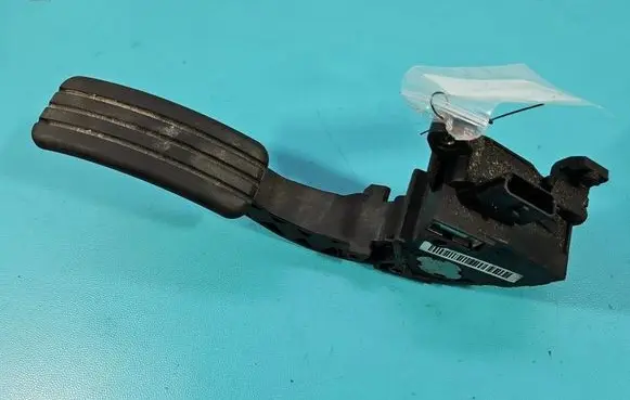Renault Megane III Accelerator throttle pedal 18002-002R IMPRK1539087