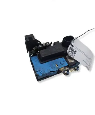 Volvo S60 Front door lock 8650544