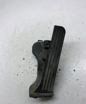 Volkswagen PASSAT CC Accelerator throttle pedal 1K1721503AT