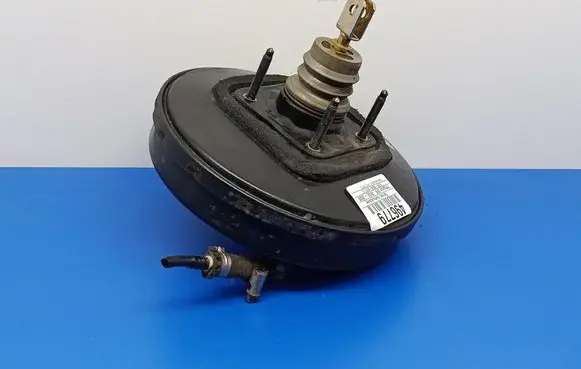 Peugeot 206 CC Brake booster 9647844380