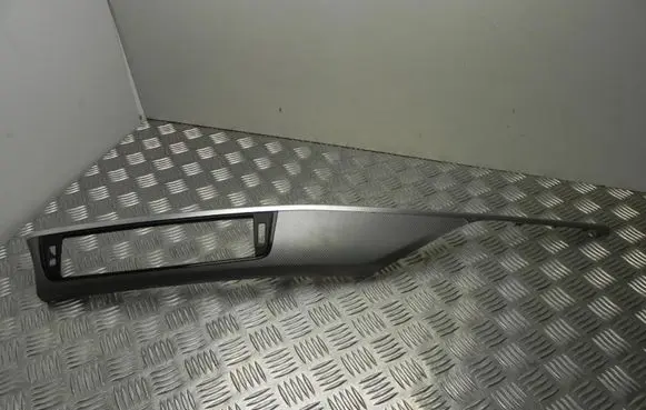 BMW 3 F30 F35 F31 Radio/GPS head unit trim 6830585 T2076