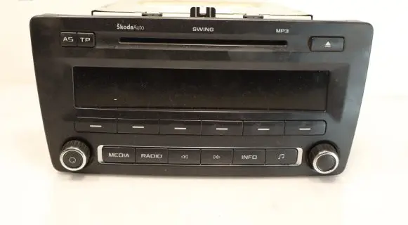Skoda Octavia Mk2 (1Z) Radio/GPS head unit trim 