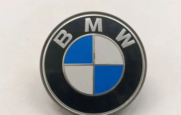 BMW 2 F44 Manufacturers badge/model letters 8118707