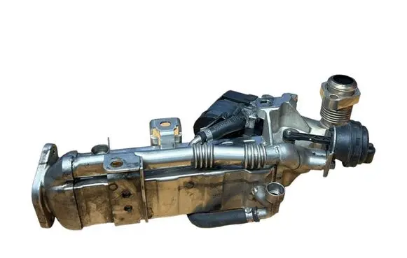 BMW 6 F12 F13 EGR valve cooler 8476993 18041010