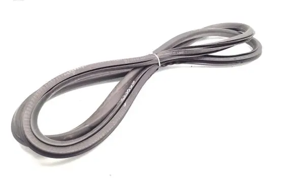 Opel Astra J Front door rubber seal 13259929