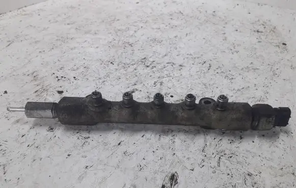 Toyota Auris 150 Fuel injector