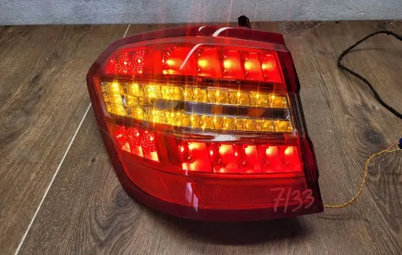 Mercedes-Benz E W212 Rear/tail lights 2128201964 89090091 07022010