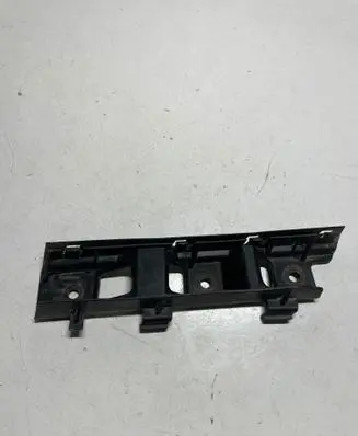 Front bumper mounting bracket