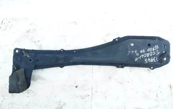 Toyota Corolla Verso AR10 Front subframe