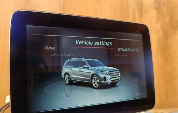 Mercedes-Benz GLS X166 Screen/display/small screen A1669000115