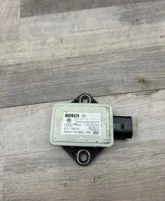 Audi A6 S6 C6 4F ESP acceleration yaw rate sensor 8E0907637B 0265005618