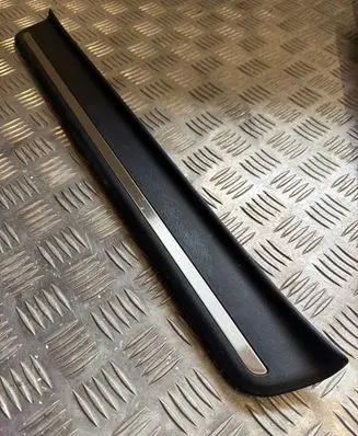 KIA EV6 Front sill trim cover 85883CV500