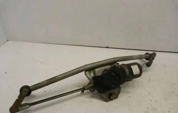 Renault Kangoo I Front wiper linkage and motor