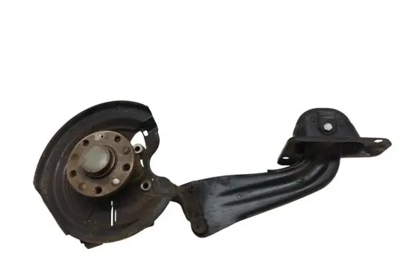 Rear wheel hub