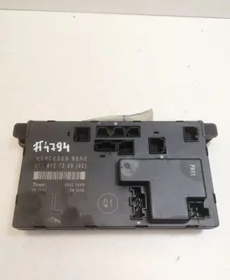 Mercedes-Benz E W211 Door control unit/module 2118707326