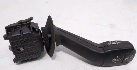 BMW 5 E39 Indicator stalk 8352172