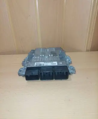 Volvo V40 Engine control unit/module 31355712
