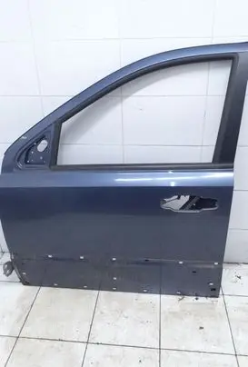 KIA Sorento Front door