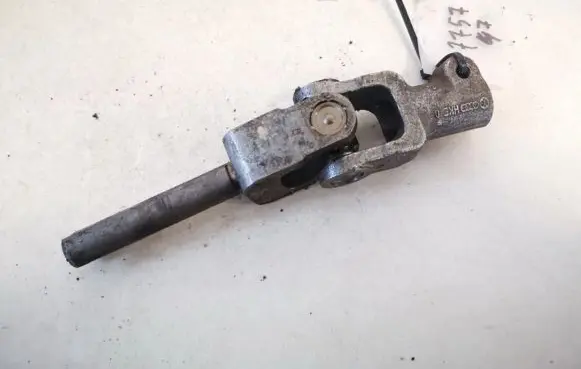 Volkswagen PASSAT B4 Steering column universal joint 1h0419955