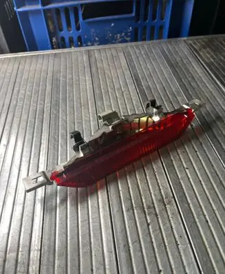 Toyota Corolla E120 E130 Third/center stoplight 52023 E111675