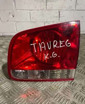 Volkswagen Touareg I Rear/tail lights 7L6945094H 390904